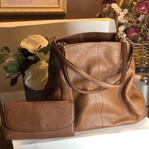 Coach pre-owned purse with matching wallet